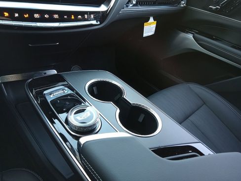 New 2026 Cadillac Lyriq V image 18