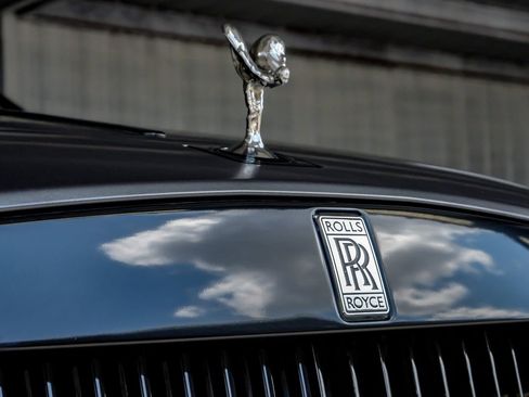 Used 2016 Rolls-Royce Wraith image 48