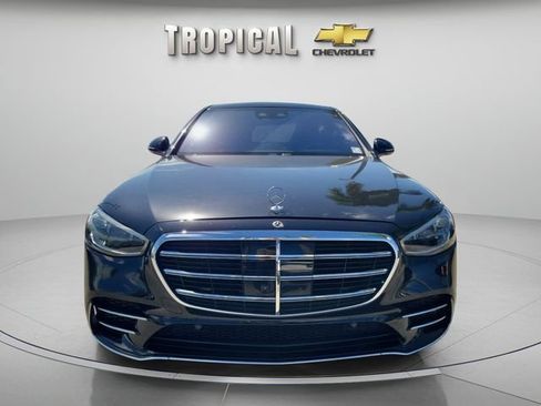 Used 2022 Mercedes-Benz S 580 4MATIC Sedan w/ AMG Line Package image 8