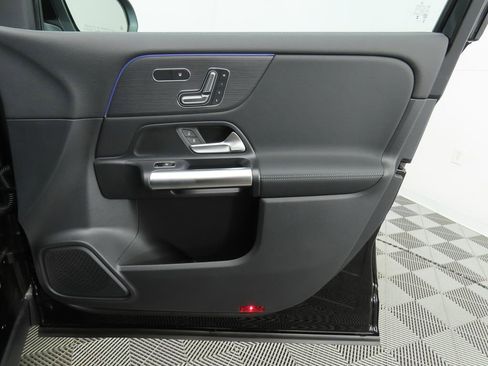 Certified 2025 Mercedes-Benz GLA 250 image 25
