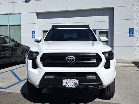 Used 2025 Toyota Tacoma SR5 RWD image 7