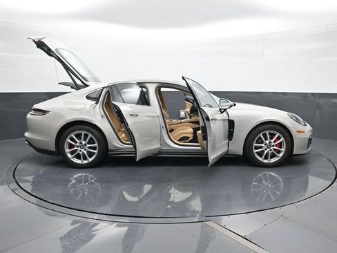 Certified 2023 Porsche Panamera 4S AWD/4WD image 34