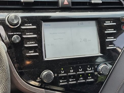 Used 2019 Toyota Camry LE FWD image 18