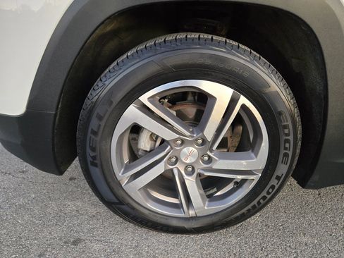 Used 2020 GMC Terrain SLT image 24