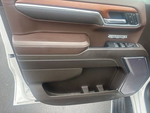 Used 2023 GMC Sierra 1500 Denali w/ Denali Reserve Package image 12