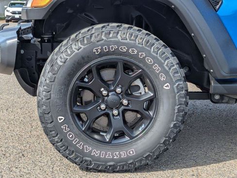 Used 2022 Jeep Wrangler Sport AWD/4WD image 39