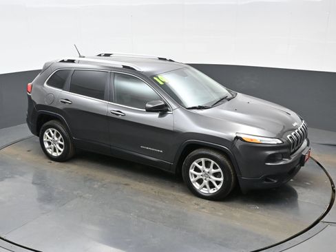Used 2014 Jeep Cherokee Latitude FWD image 39