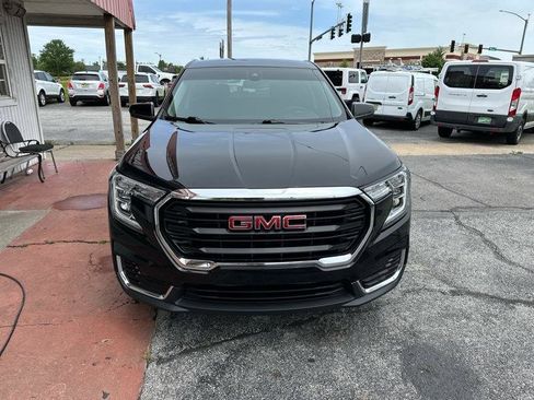 Used 2022 GMC Terrain SLE AWD/4WD image 2