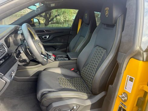 Used 2023 Lamborghini Urus S AWD/4WD image 13