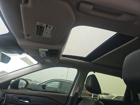 Used 2023 Nissan Rogue SL w/ SL Premium Package image 13