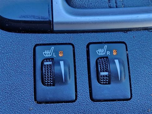 Used 2015 Toyota Highlander XLE image 25