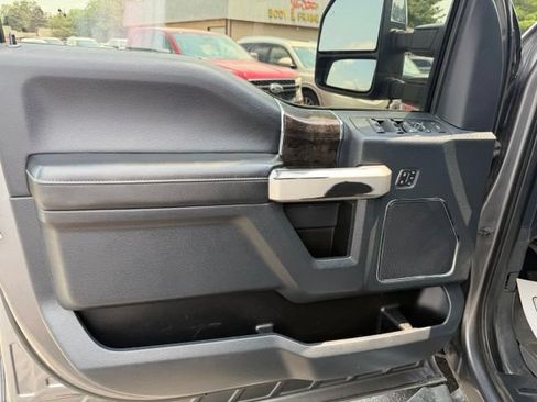 Used 2022 Ford F250 Lariat w/ Chrome Package AWD/4WD image 22