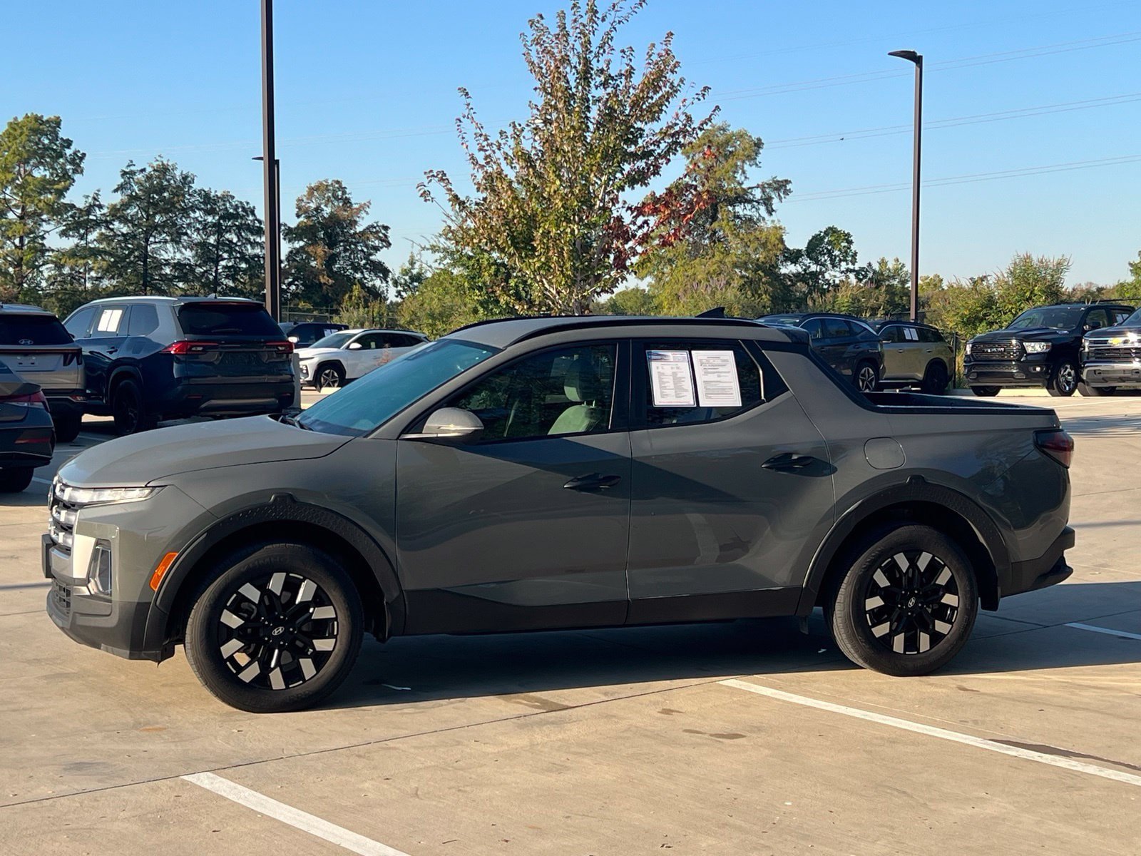 Used 2025 Hyundai Santa Cruz SEL FWD image 6