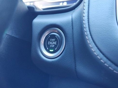 Used 2022 Chevrolet Suburban High Country image 7