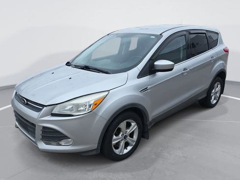 Used 2014 Ford Escape SE image 1