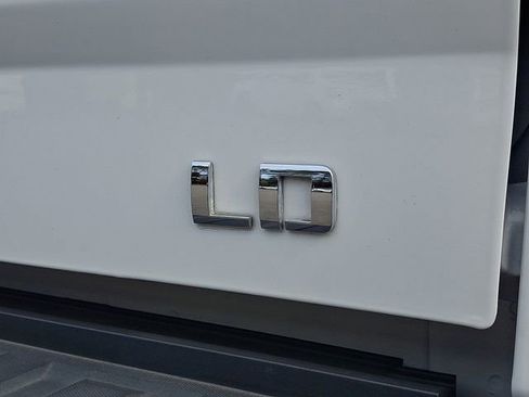 Used 2019 Chevrolet Silverado 1500 Custom w/ Custom Convenience Package image 33