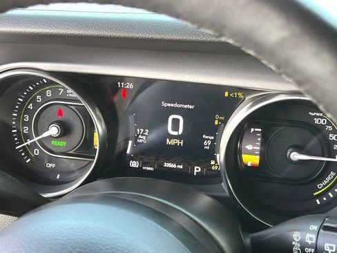 Used 2023 Jeep Wrangler Unlimited w/ Sun & Screen Package image 27