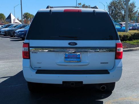 Used 2017 Ford Expedition XLT image 6