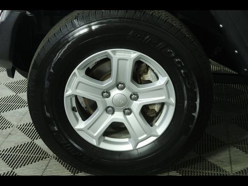 Used 2022 Jeep Wrangler Unlimited Sport AWD/4WD image 8