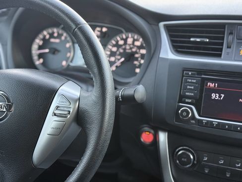 Used 2015 Nissan Sentra SR image 24