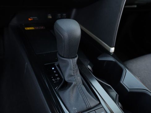 Used 2025 Toyota Camry LE image 7