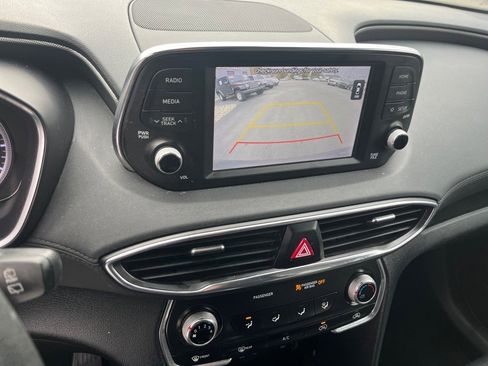 Used 2019 Hyundai Santa Fe SE image 16