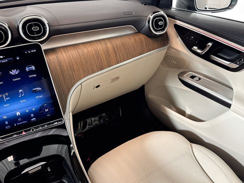 Certified 2024 Mercedes-Benz GLC 300 4MATIC image 22