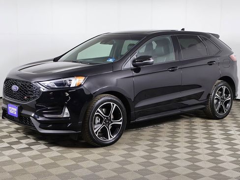 Used 2020 Ford Edge ST w/ Cold Weather Package image 9