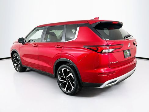 Used 2024 Mitsubishi Outlander SE image 5