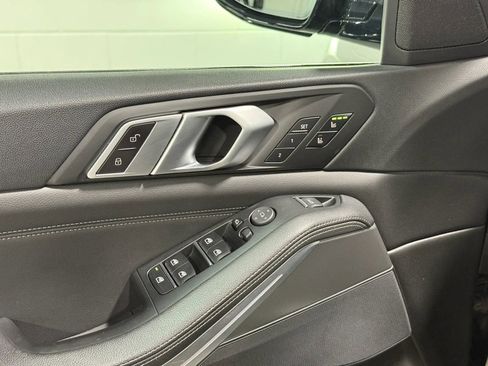 Used 2019 BMW X5 xDrive40i w/ M Sport Package AWD/4WD image 12