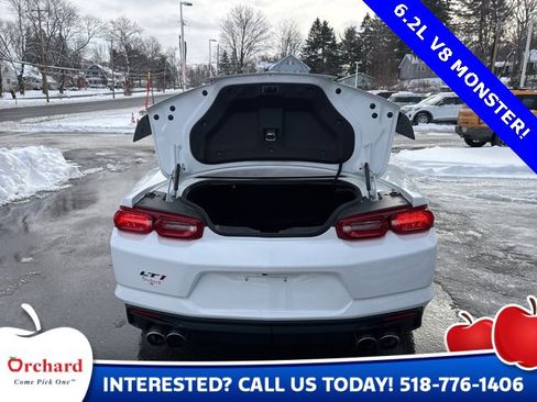 Used 2021 Chevrolet Camaro LT w/ Technology Package image 9