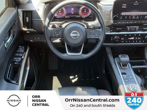 Used 2023 Nissan Pathfinder Platinum w/ Lighting Package (N92) AWD/4WD image 14