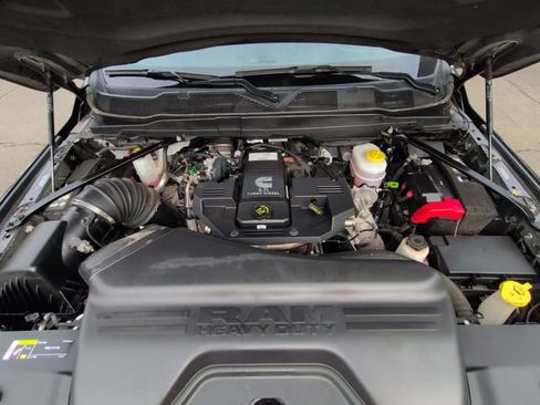 Used 2024 RAM 2500 Laramie image 30