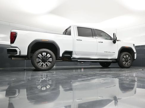 Used 2025 GMC Sierra 2500 Denali AWD/4WD image 56