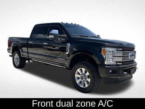 Used 2017 Ford F250 Platinum w/ Platinum Ultimate Package image 9