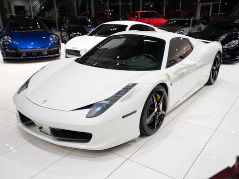 Used 2013 Ferrari 458 Spider RWD image 35