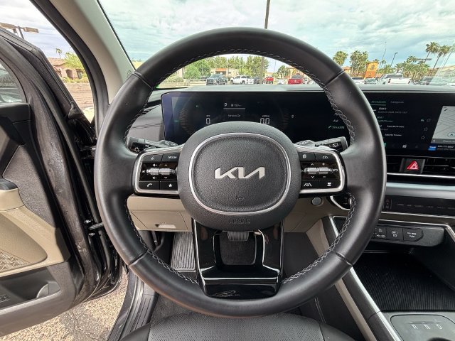 Used 2026 Kia Carnival LXS FWD image 28
