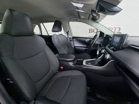 Used 2022 Toyota RAV4 LE FWD image 30