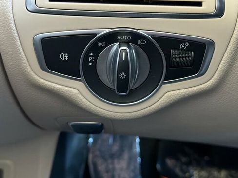 Used 2018 Mercedes-Benz C 300 Sedan image 32