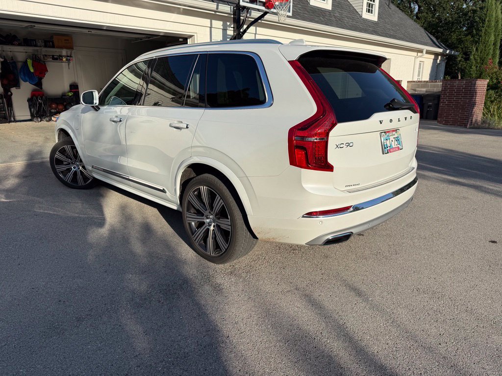 Used 2021 Volvo XC90 T8 Inscription w/ Lounge Package AWD/4WD image 4