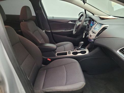 Used 2018 Chevrolet Cruze LS image 21