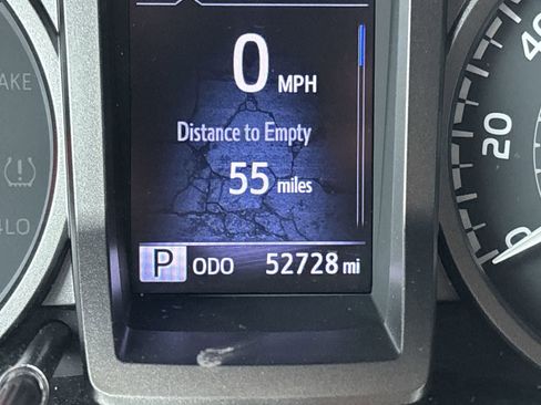 Used 2020 Toyota Tacoma TRD Off-Road w/ Technology Package image 11