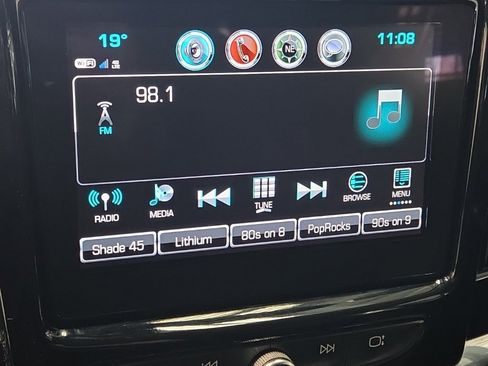 Used 2018 Chevrolet Traverse LT w/ LPO, Blackout Package image 17