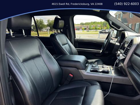 Used 2019 Ford Expedition Max XLT w/ Equipment Group 201A AWD/4WD image 18