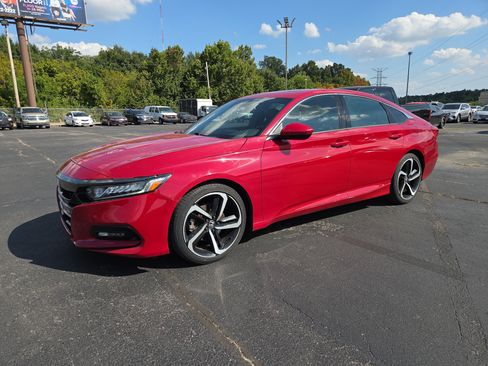 Used 2018 Honda Accord Sport image 1
