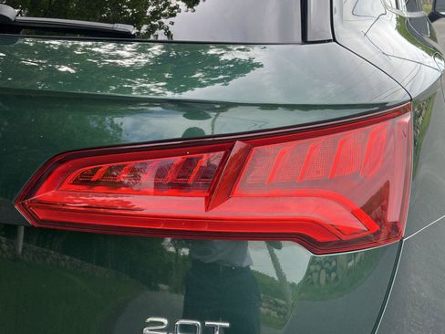 Used 2018 Audi Q5 2.0T Premium Plus w/ Premium Plus Package AWD/4WD image 30