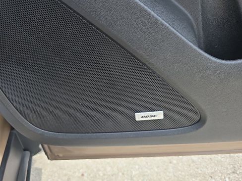 Used 2019 Chevrolet Equinox Premier FWD image 38