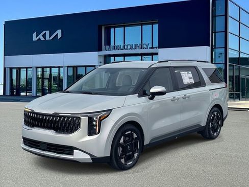 New 2026 Kia Carnival EX FWD image 9