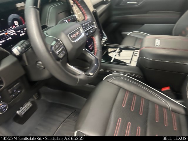 Used 2025 GMC Yukon AT4 Ultimate AWD/4WD image 17