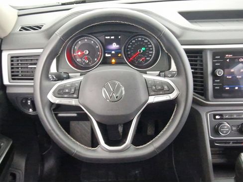 Used 2021 Volkswagen Atlas SE w/ Panoramic Sunroof Package image 13